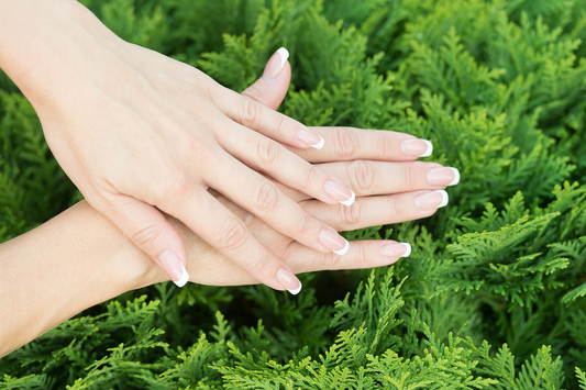 Say Goodbye to Age Spots: HPE and Vitamin C in the Battle Against Hand Photoaging